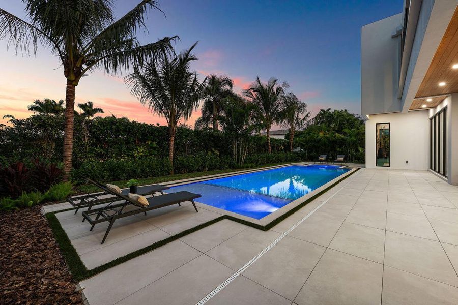 2240_Date_Palm_Road_Dusk_12