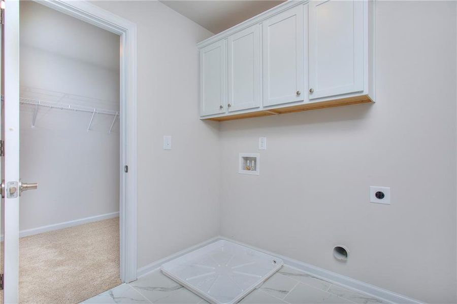 Spacious, unfurnished interior of a new home in , Homer (Image 28).