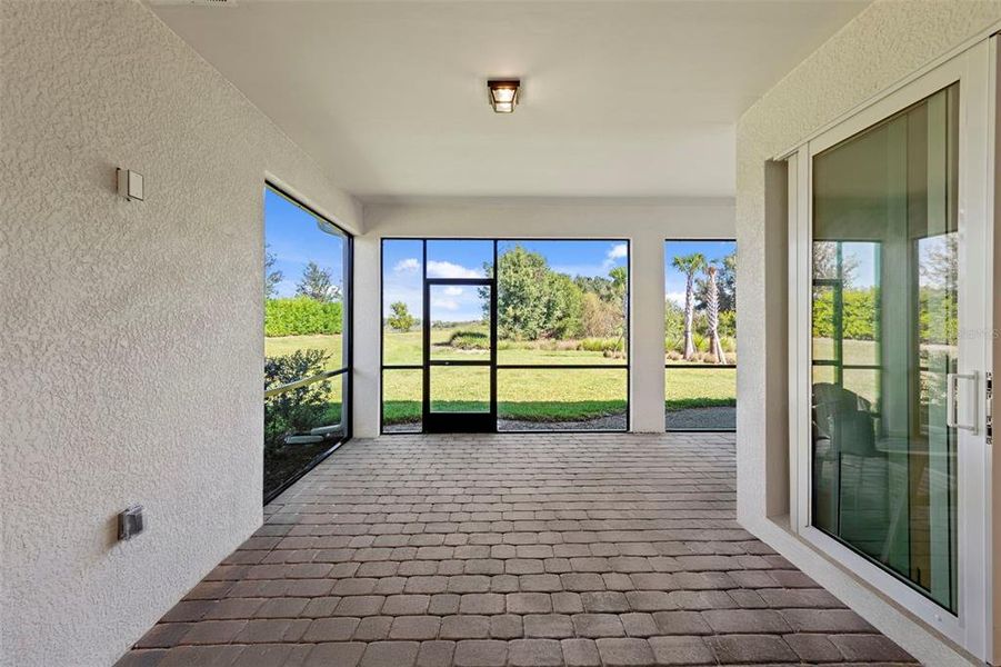 Exterior details and patio area of a home in , Punta Gorda (Image 1).