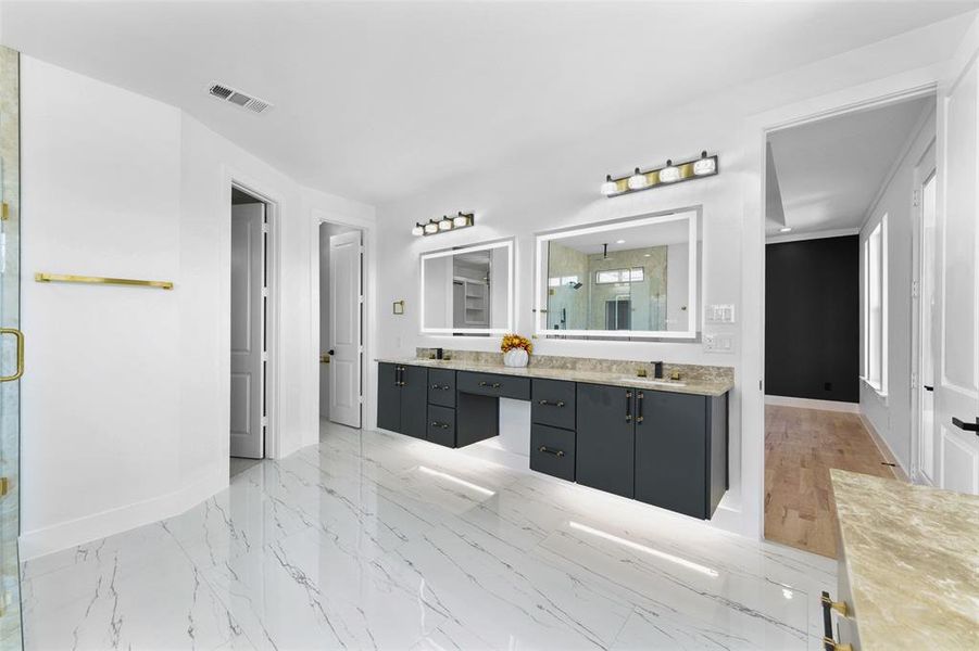 Furnished interior view inside a new home in , Dallas (Image 7).