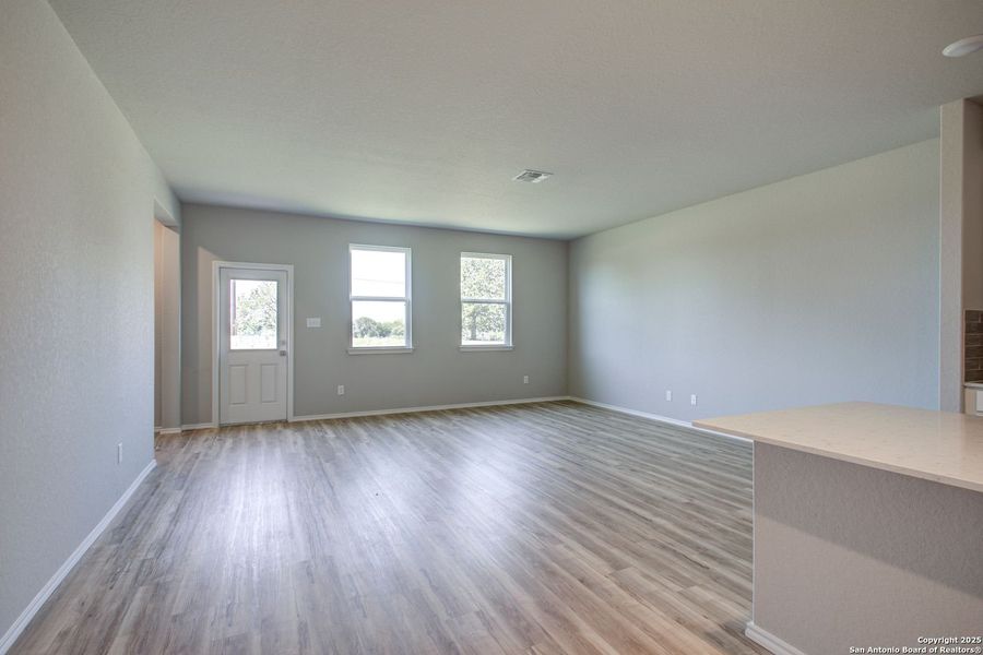 Spacious, unfurnished interior of a new home in Hickory Ridge, San Antonio (Image 53).