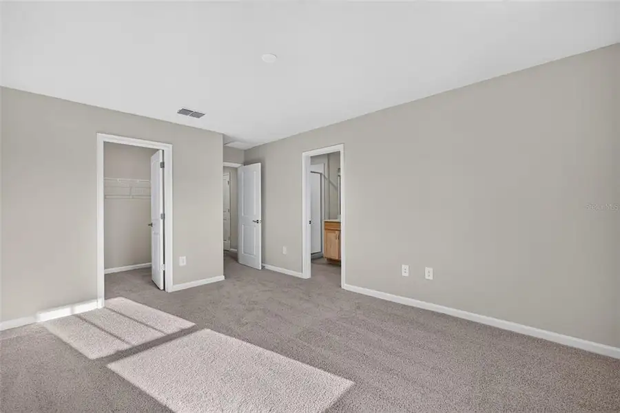 Spacious, unfurnished interior of a new home in Crosswind Ranch, Parrish (Image 21). Spacious, unfurnished interior of a new home in Crosswind Ranch, Parrish (Image 21).