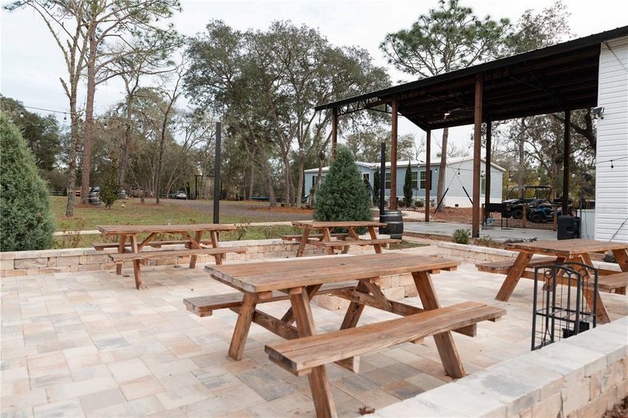 Community amenities in , Bronson (Image 28).