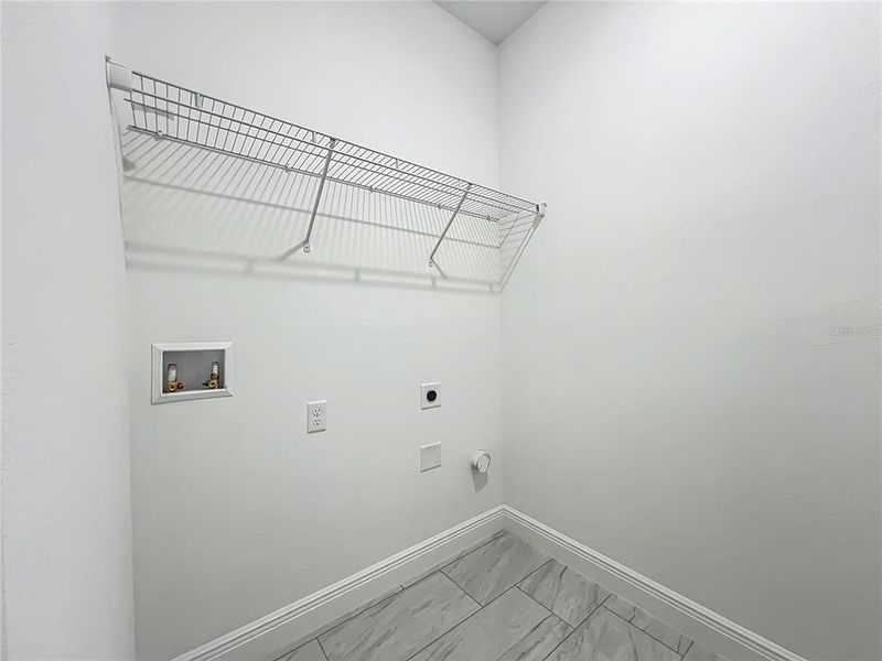 Spacious, unfurnished interior of a new home in , Citrus Springs (Image 23).