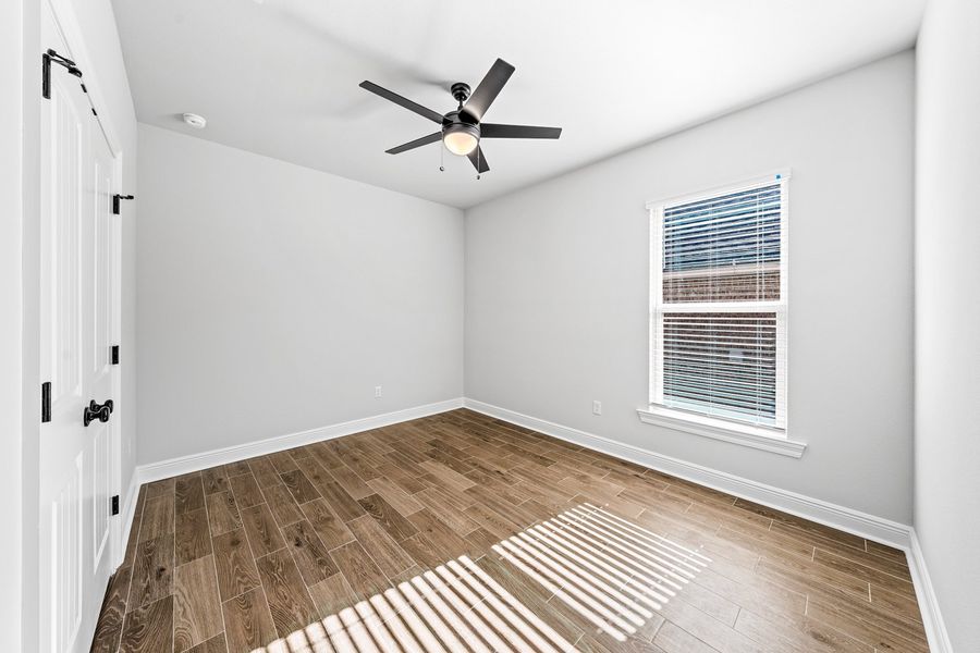 Spacious, unfurnished interior of a new home in Sentinel Ridge, Pace (Image 14).