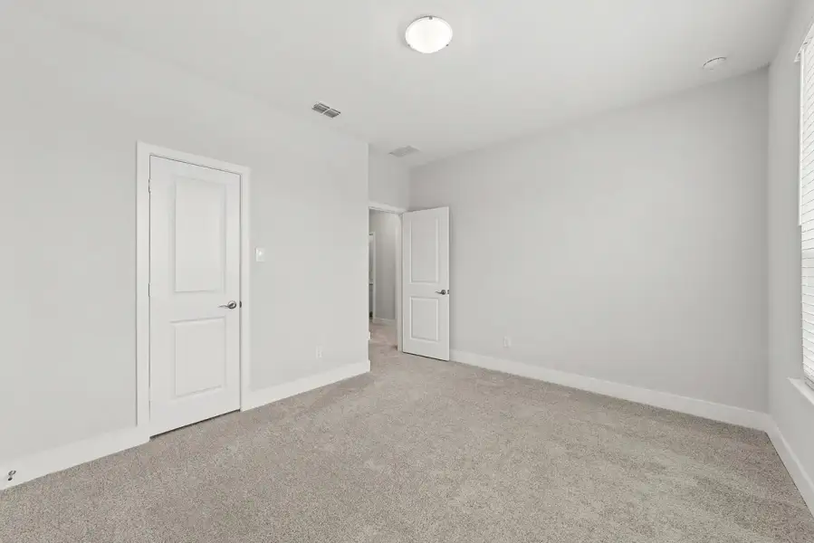 Representative unfurnished interior of a home built from the Harwood by Landon Homes in Lexington Frisco, Frisco (Image 30).