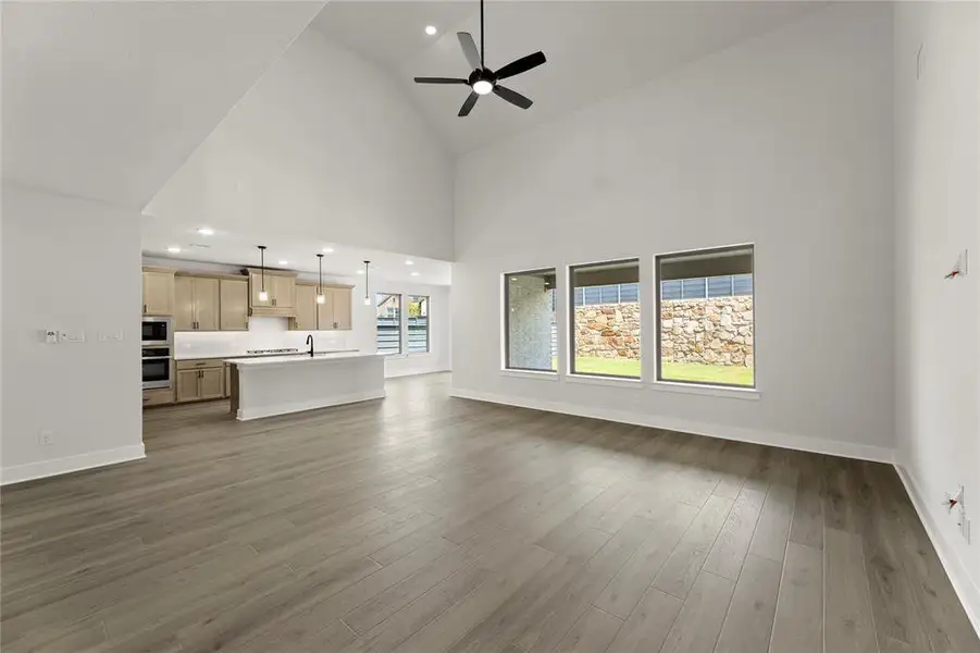 09. 7224 Camilla - Family 09. 7224 Camilla - Family