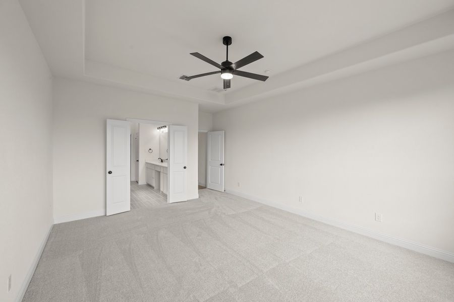 Spacious, unfurnished interior of a new home in Abe's Landing, Granbury (Image 19). Spacious, unfurnished interior of a new home in Abe's Landing, Granbury (Image 19).