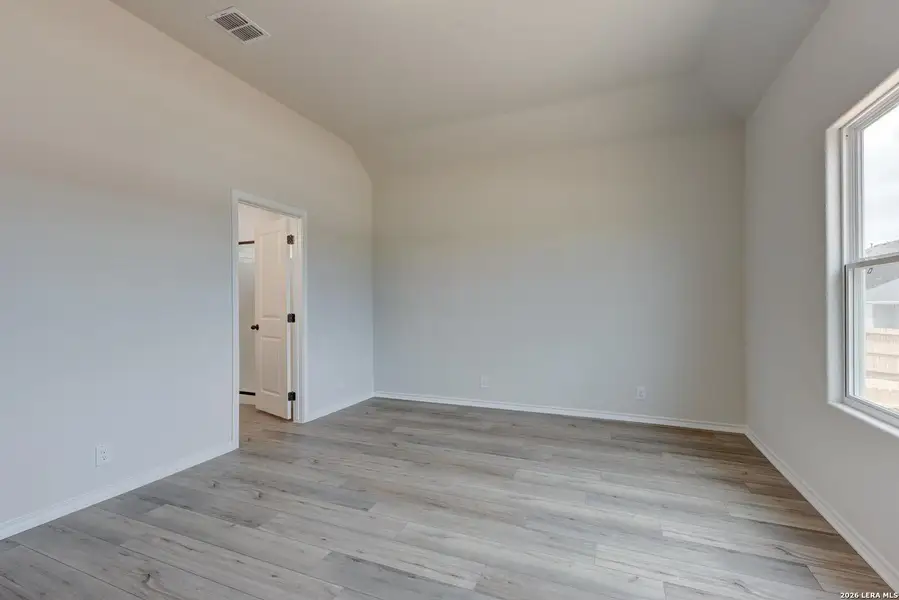 Spacious, unfurnished interior of a new home in Arcadia Ridge, San Antonio (Image 17). Spacious, unfurnished interior of a new home in Arcadia Ridge, San Antonio (Image 17).