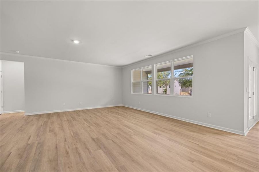 Spacious, unfurnished interior of a new home in Fairway 17 at Mirror Lake, Villa Rica (Image 20). Spacious, unfurnished interior of a new home in Fairway 17 at Mirror Lake, Villa Rica (Image 20).