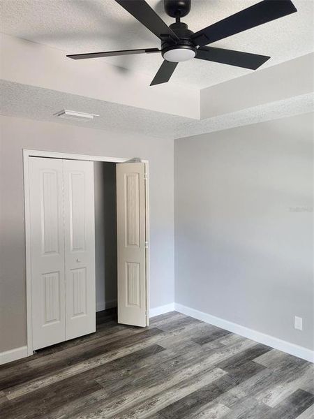 Spacious, unfurnished interior of a new home in , Dunnellon (Image 11).