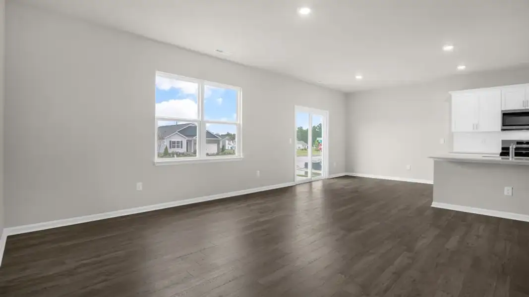 Spacious, unfurnished interior of a new home in Martin Farms, Aberdeen (Image 16).