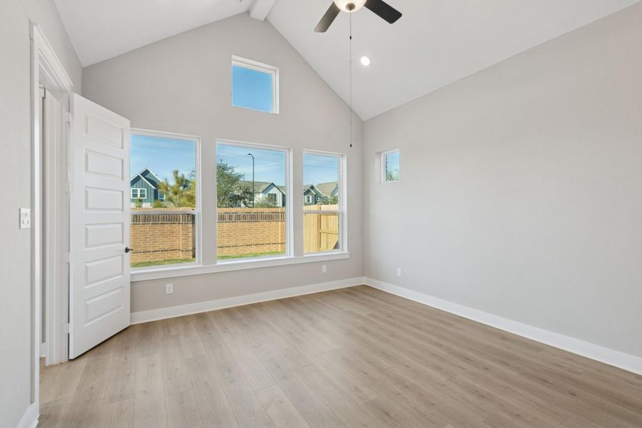 Spacious, unfurnished interior of a new home in , Katy (Image 28).
