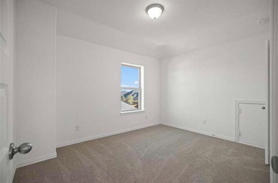 Spacious, unfurnished interior of a new home in Whitewing Trails, Princeton (Image 18).