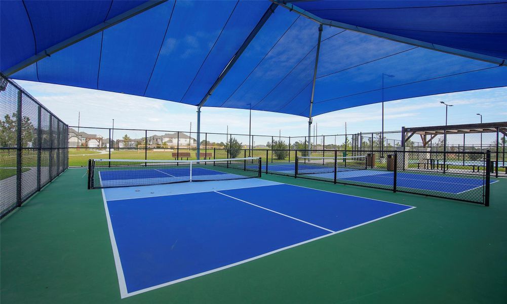 Community amenities in Cypress Green, Tomball (Image 22).