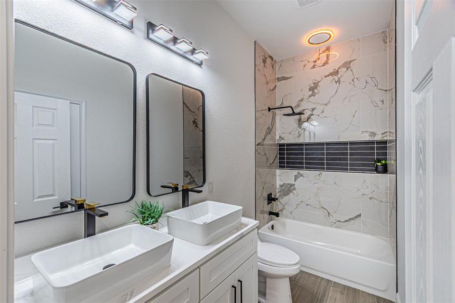 Furnished interior view inside a new home in , Granbury (Image 8).