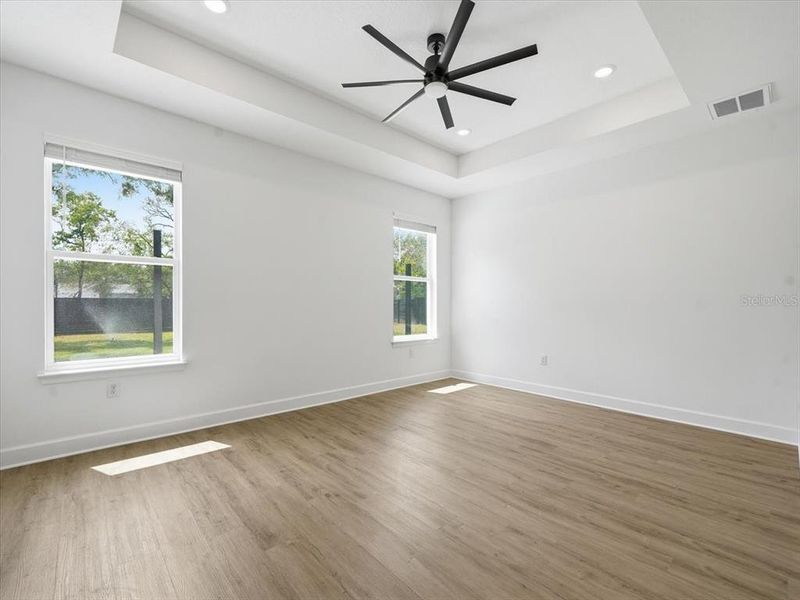 Spacious, unfurnished interior of a new home in , Spring Hill (Image 34).