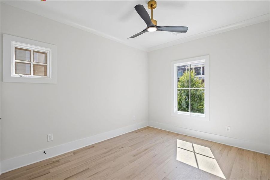 Spacious, unfurnished interior of a new home in , Alpharetta (Image 30).