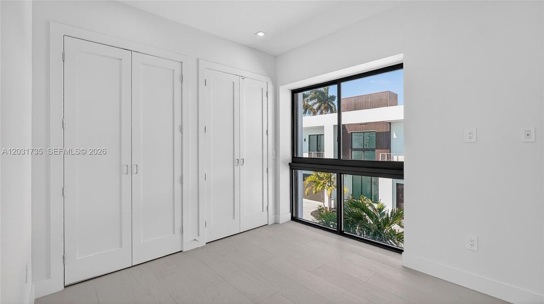 Spacious, unfurnished interior of a new home in , Dania Beach (Image 40).