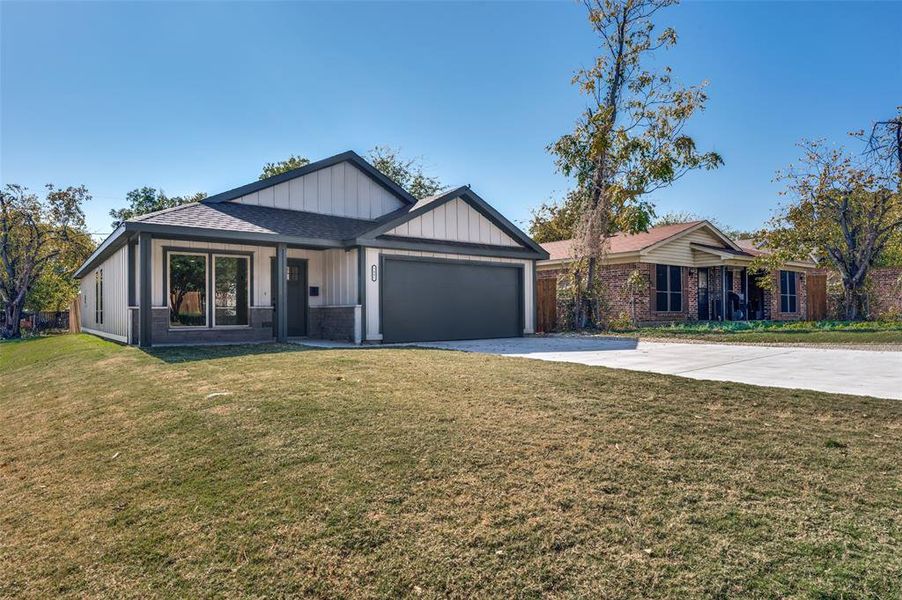 Front exterior of a new home in , Fort Worth, TX, highlighting curb appeal (Image 2). Front exterior of a new home in , Fort Worth, TX, highlighting curb appeal (Image 2).