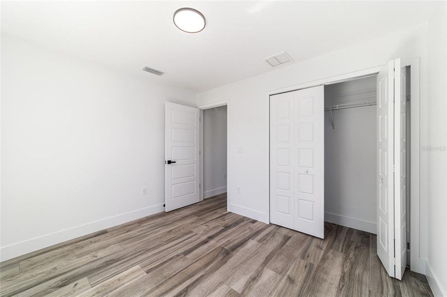 Spacious, unfurnished interior of a new home in , Dunnellon (Image 34).