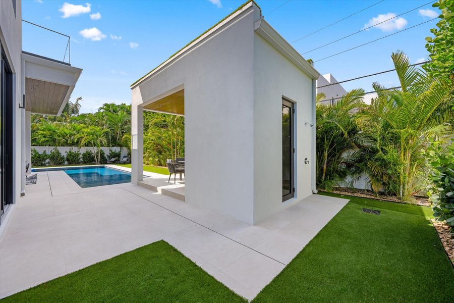 Exterior details and patio area of a home in , Boca Raton (Image 23).