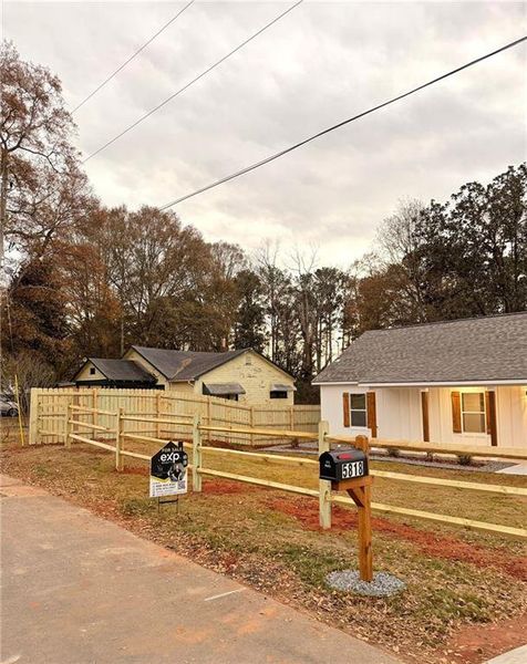 Exterior details and patio area of a home in , Austell (Image 18).