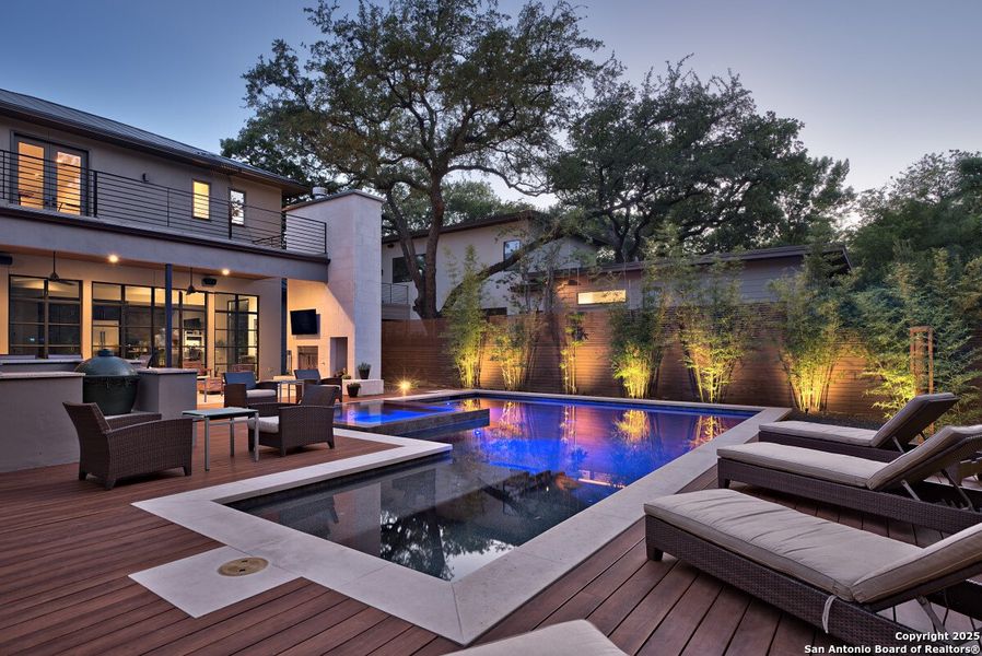 Exterior details and patio area of a home in , McQueeney (Image 3).