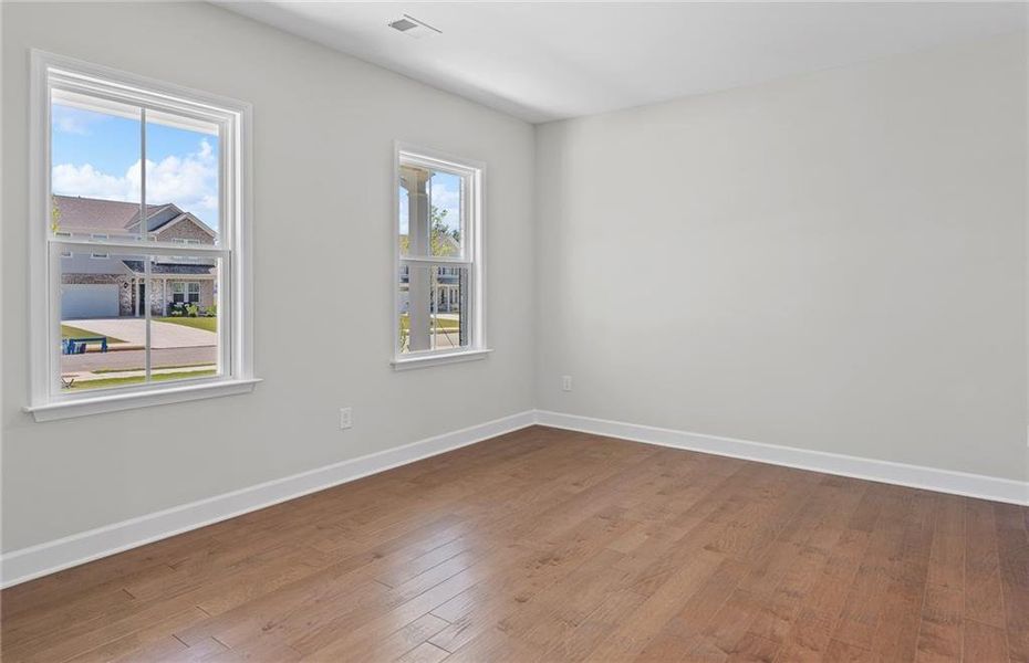 Spacious, unfurnished interior of a new home in Anderson Point, McDonough (Image 9).