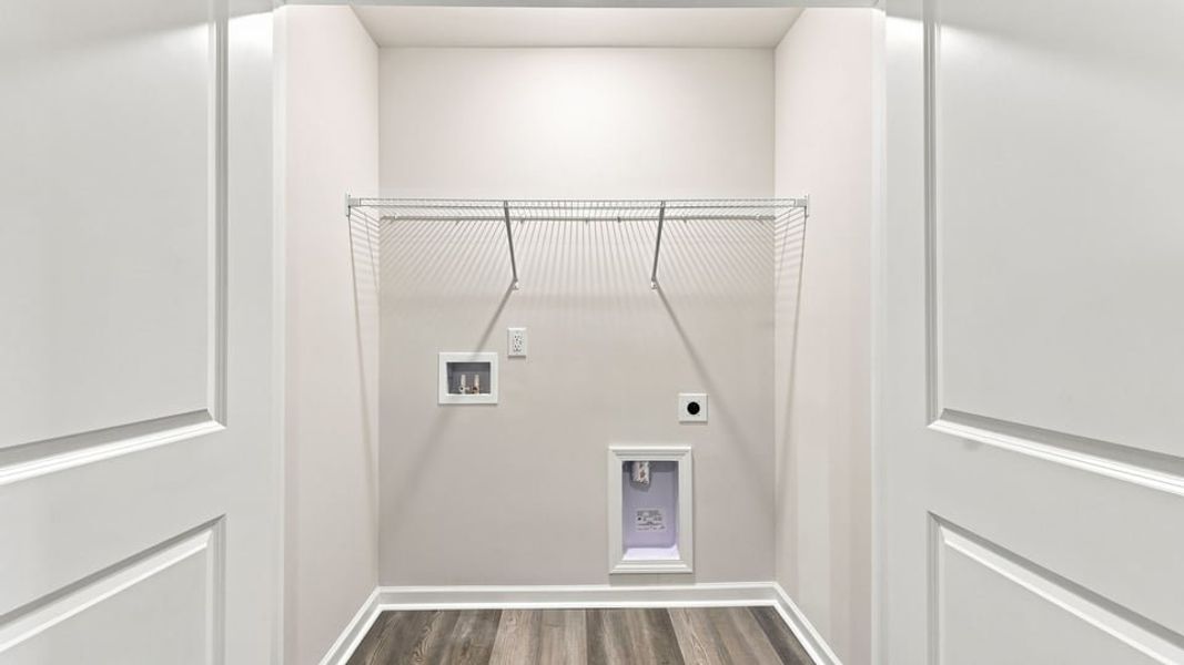 Spacious, unfurnished interior of a new home in Baxter Village, Boiling Springs (Image 29).
