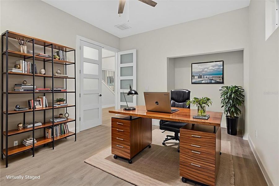 Furnished interior view inside a new home in , Tarpon Springs (Image 33).