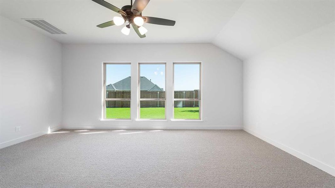 Spacious, unfurnished interior of a new home in Myrtle Creek 60', Waxahachie (Image 13).