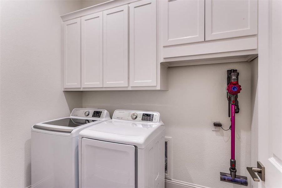 Close-up of interior finishes inside a home in , Fort Worth (Image 21).