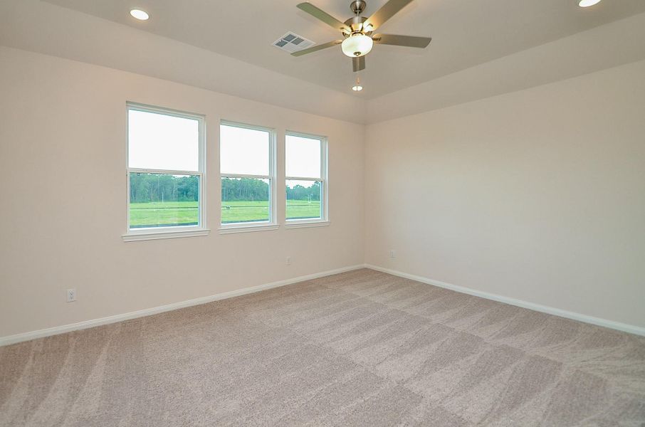 Here is the game room/ secondary living space. Here is the game room/ secondary living space.