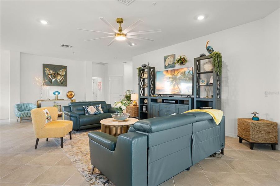 Furnished interior view inside a new home in , Punta Gorda (Image 58).
