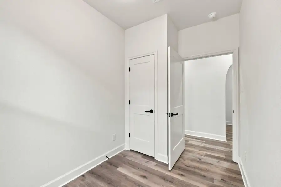 Spacious, unfurnished interior of a new home in , Bryan (Image 14).