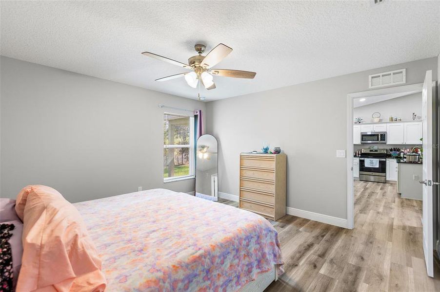 Furnished interior view inside a new home in , Dunnellon (Image 27).