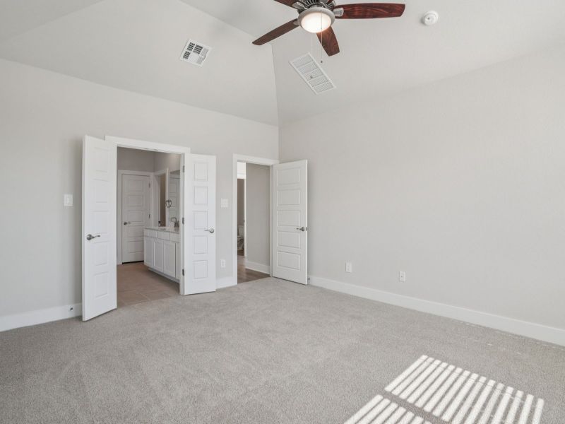 Spacious, unfurnished interior of a new home in Fox Falls, Boerne (Image 24). Spacious, unfurnished interior of a new home in Fox Falls, Boerne (Image 24).