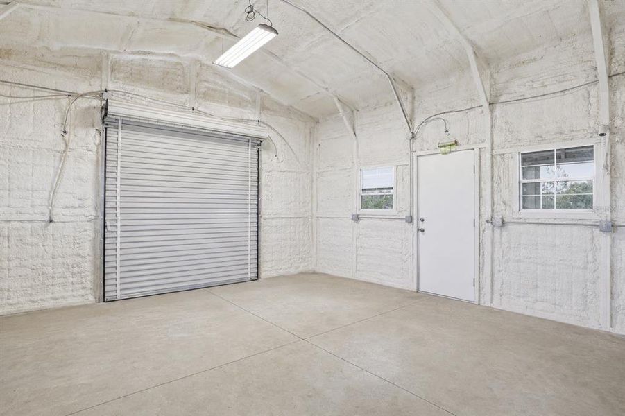 Spacious, unfurnished interior of a new home in , Alachua (Image 21).