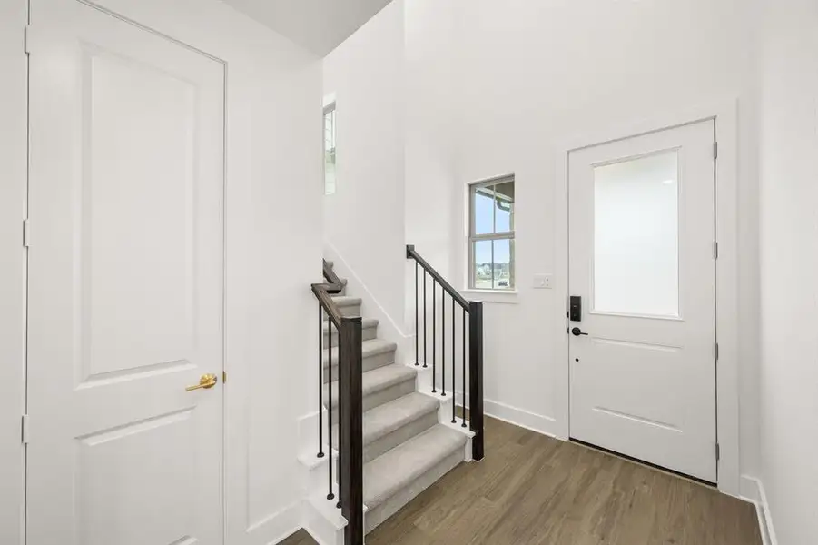 1521 Laurel- Entry-4937 1521 Laurel- Entry-4937