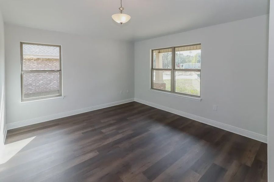 Representative unfurnished interior of a home built from the Plan 2502 by Adams Homes in Cedar Creek at Deerpoint Lake, Panama City (Image 16).