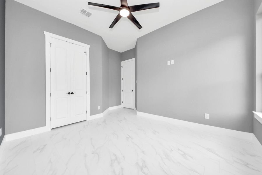 Spacious, unfurnished interior of a new home in , Dayton (Image 29).