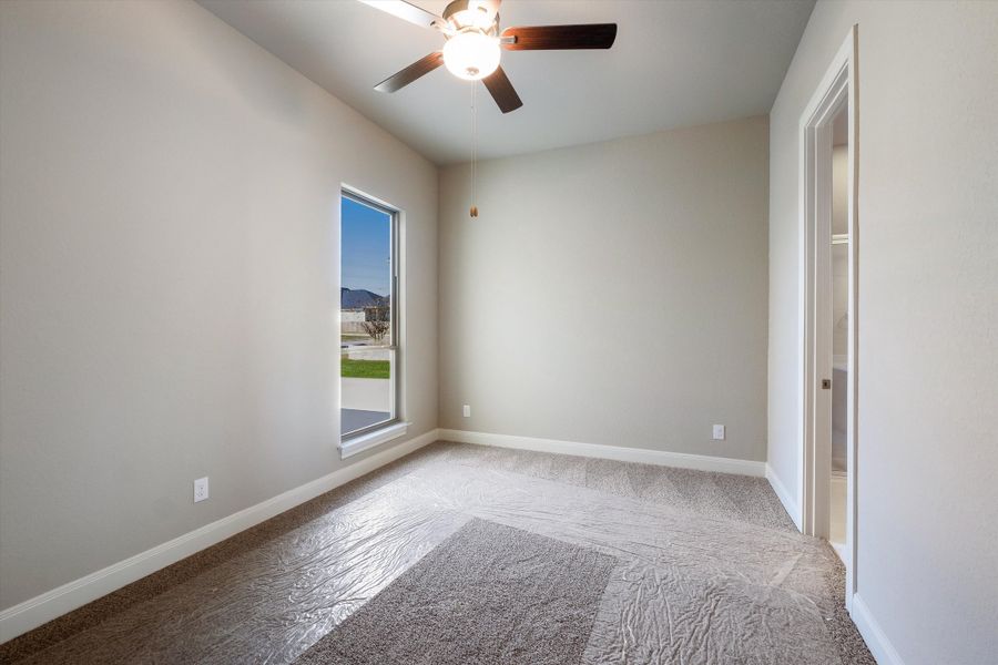 Spacious, unfurnished interior of a new home in Harvest Hills, Marion (Image 27).
