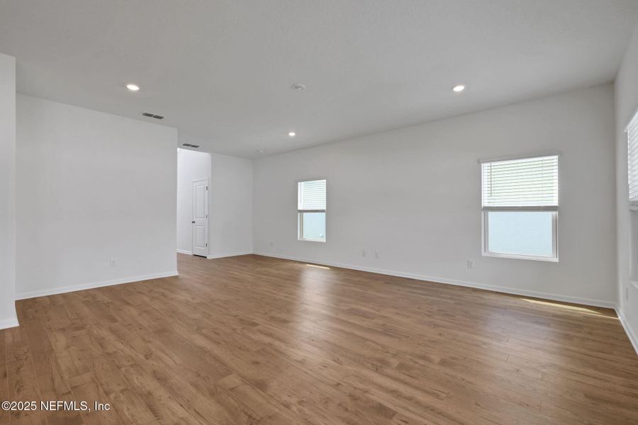 Spacious, unfurnished interior of a new home in Cordova Palms, St. Augustine (Image 29).