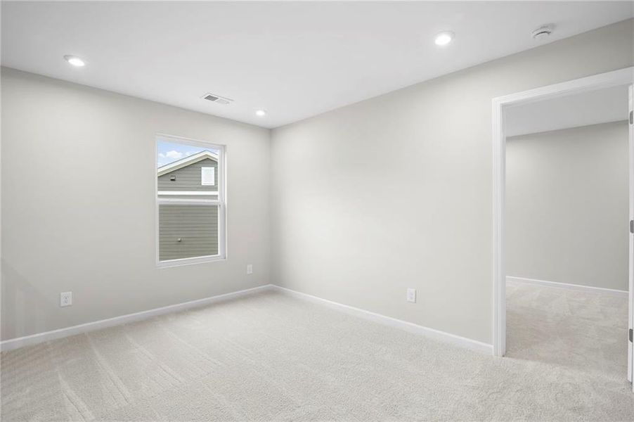 Spacious, unfurnished interior of a new home in Sage Woods, Dallas (Image 28).