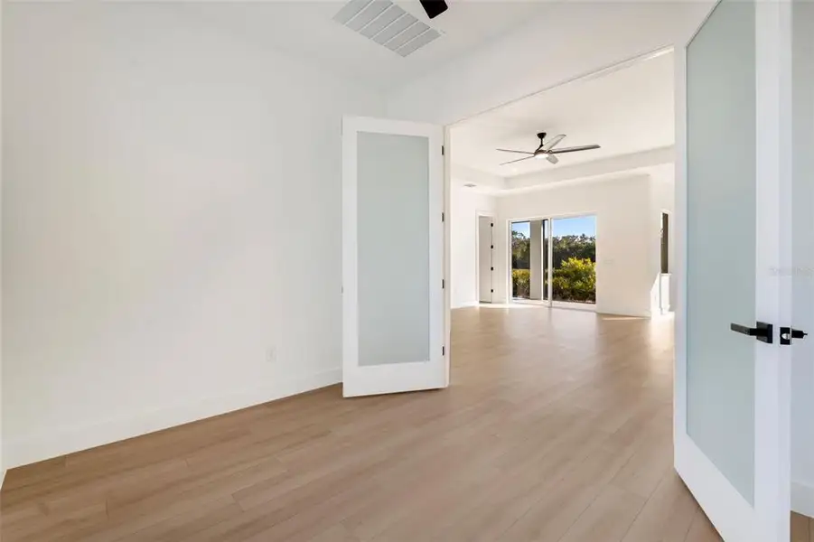 Spacious, unfurnished interior of a new home in , Placida (Image 12).