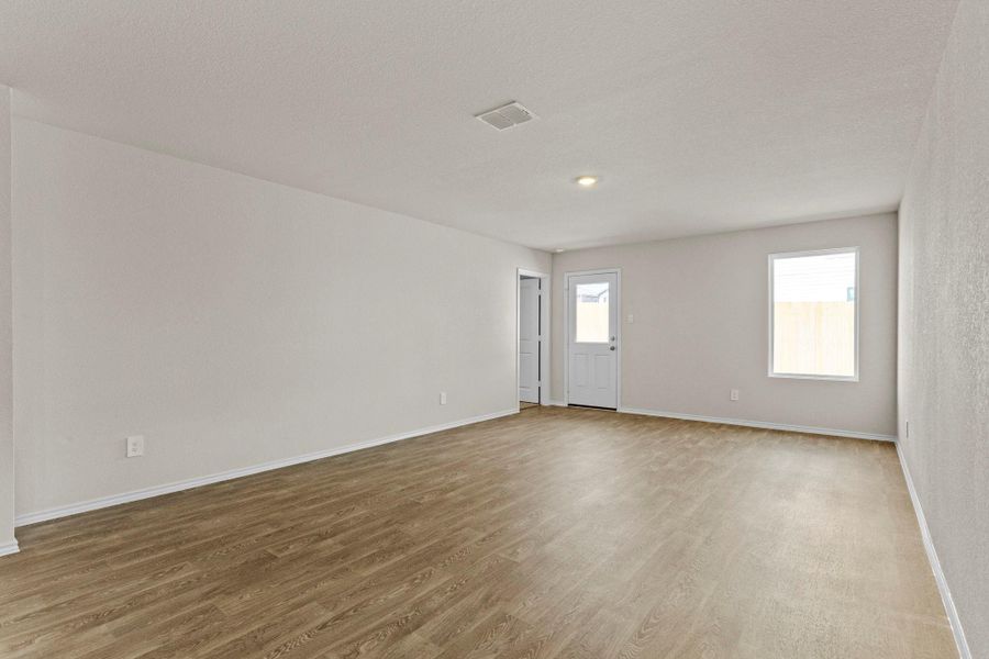 Spacious, unfurnished interior of a new home in Sunset Oaks, Maxwell (Image 20). Spacious, unfurnished interior of a new home in Sunset Oaks, Maxwell (Image 20).