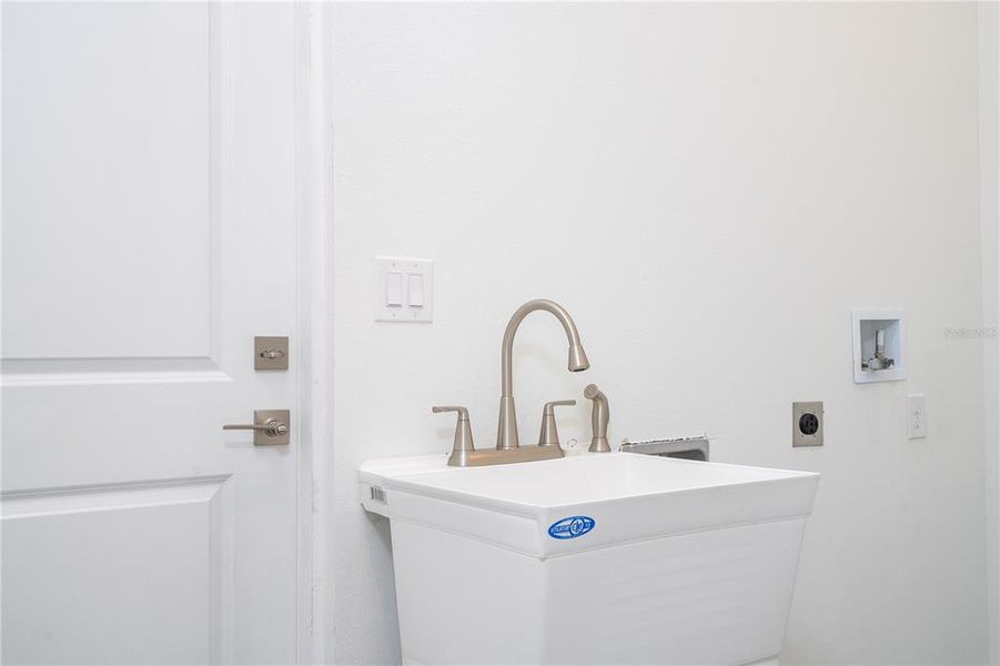 Close-up of interior finishes inside a home in , Kissimmee (Image 21).