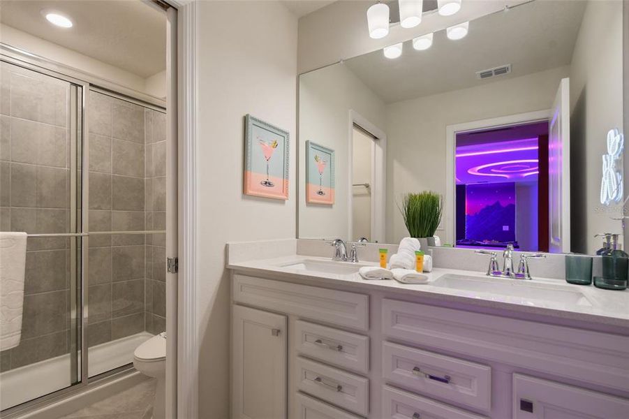 Furnished interior view inside a new home in Windsor Cay Resort, Clermont (Image 27).