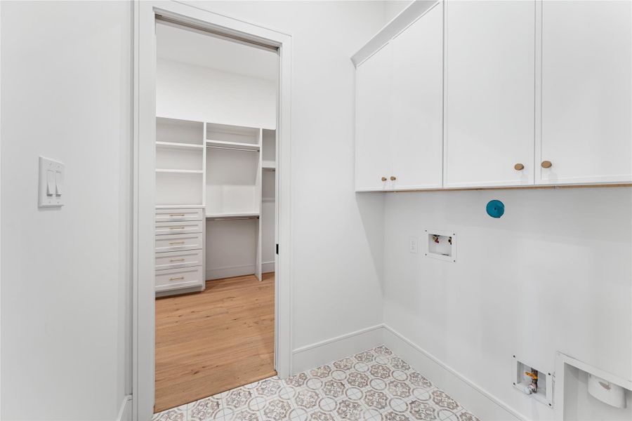 Spacious, unfurnished interior of a new home in , Houston (Image 31). Spacious, unfurnished interior of a new home in , Houston (Image 31).